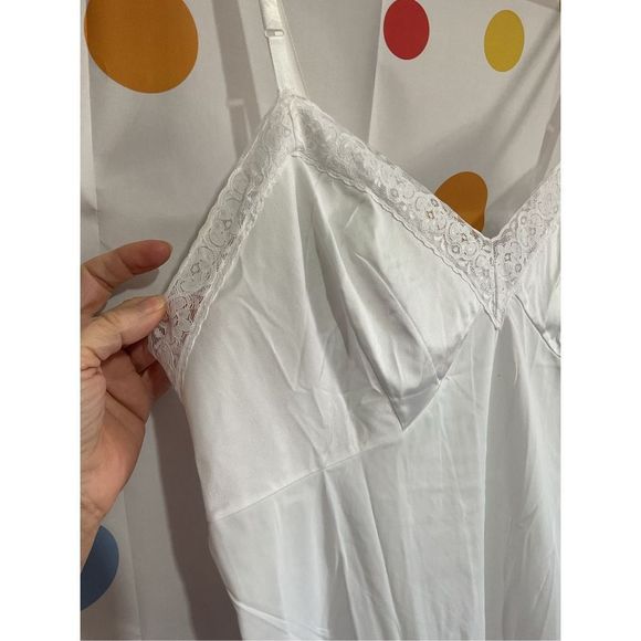 Vintage Vanity Fair Long Full Length Slip Lace Accents Size 26 (S)🍃🌷 - Picture 7 of 10